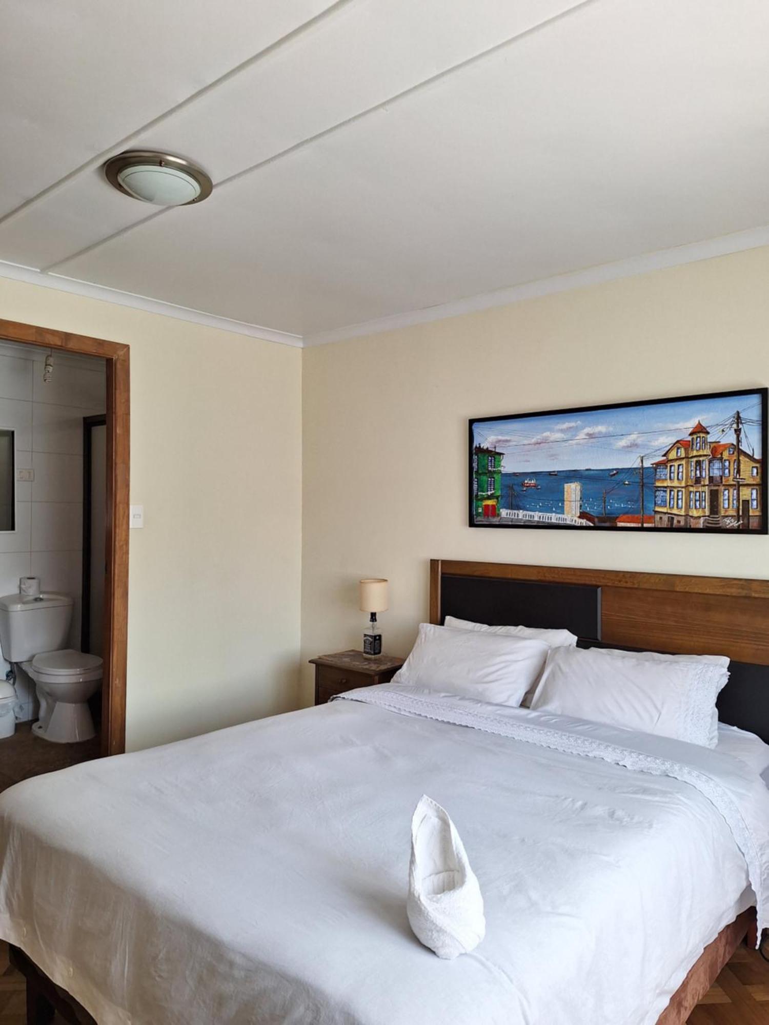 Casa Avenida Alemania Otel Valparaíso Oda fotoğraf